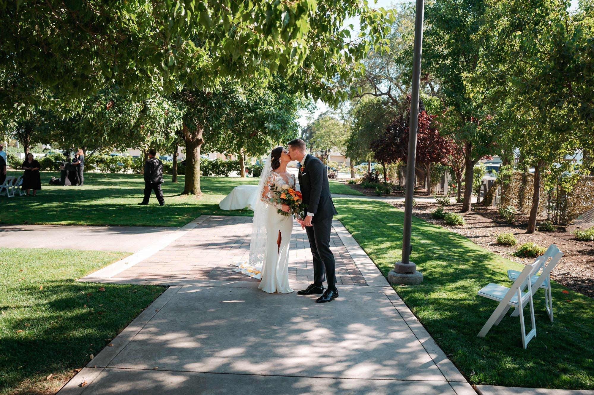 carousel-hero-element image-4